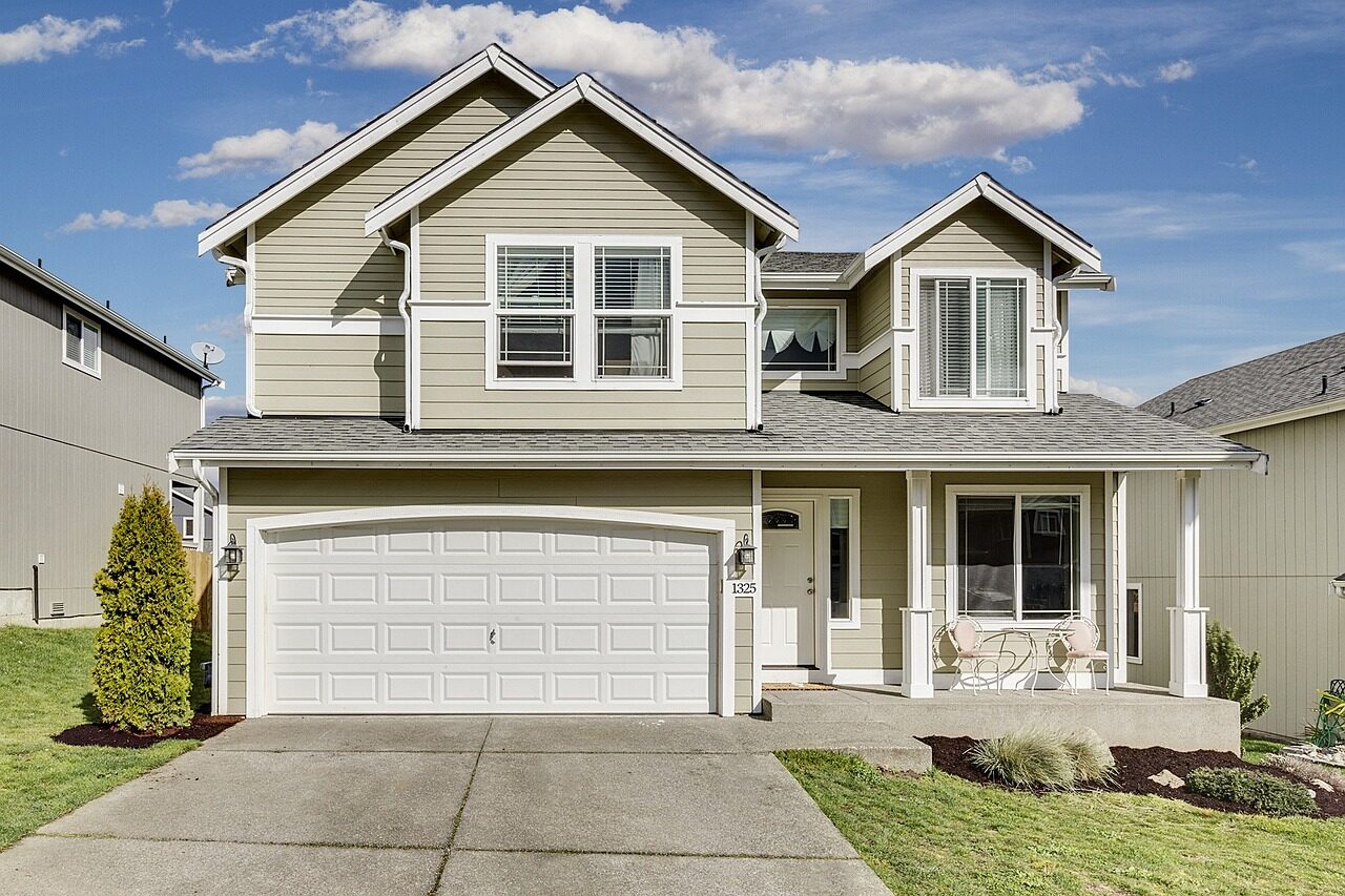 driveway, house, suburb, family, home, suburban, architecture, residential, seattle, blue skys, real estate, property, cute home, driveway, driveway, driveway, driveway, driveway, suburb, real estate, real estate, real estate